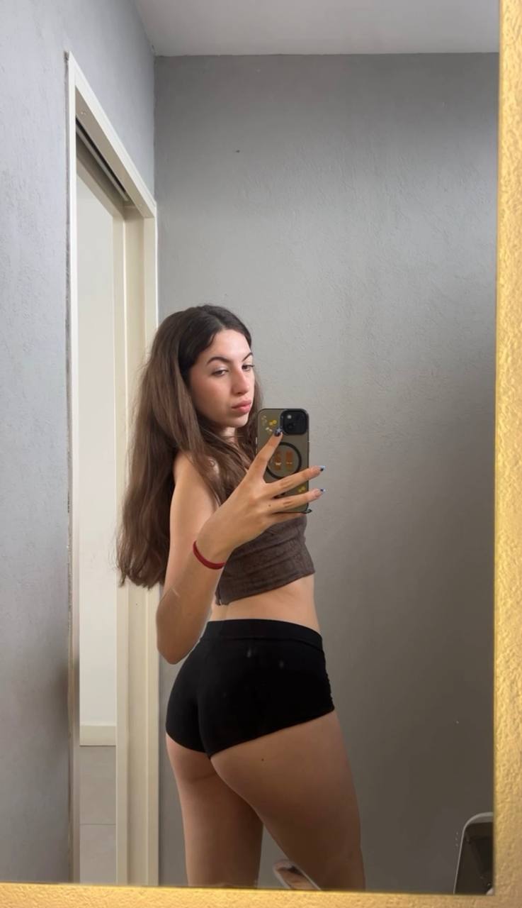 Amber in her underwear in Medina