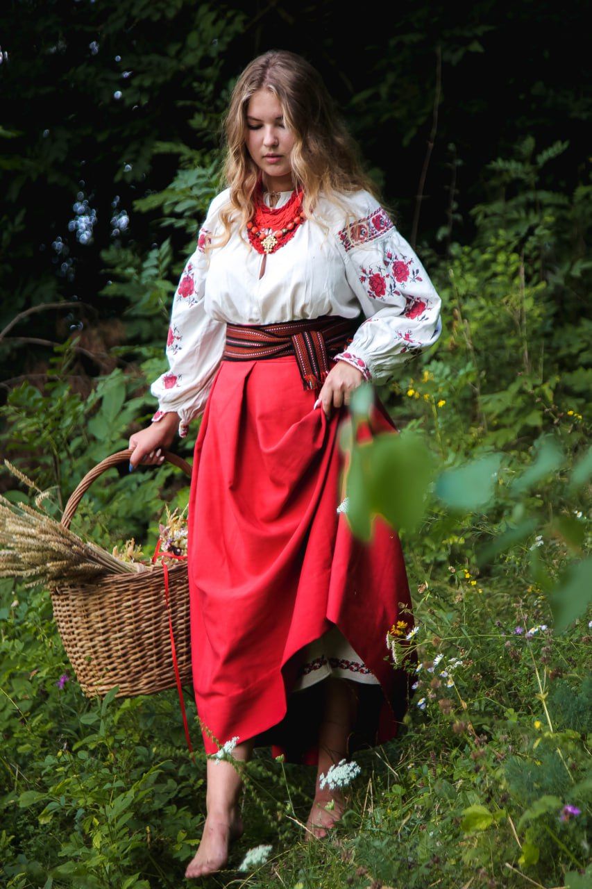 Slavic girls in Medina