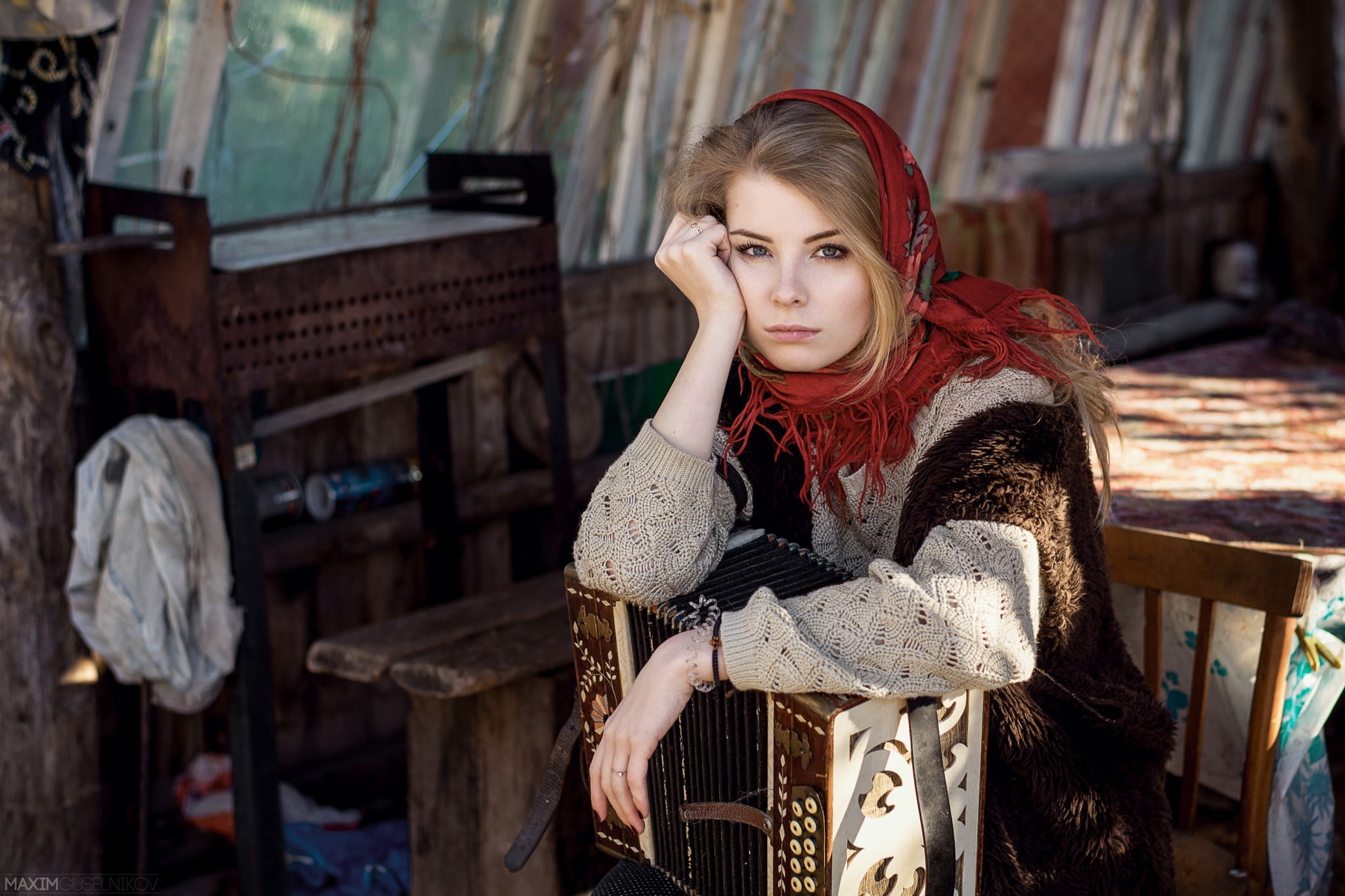 Slavic women in Medina