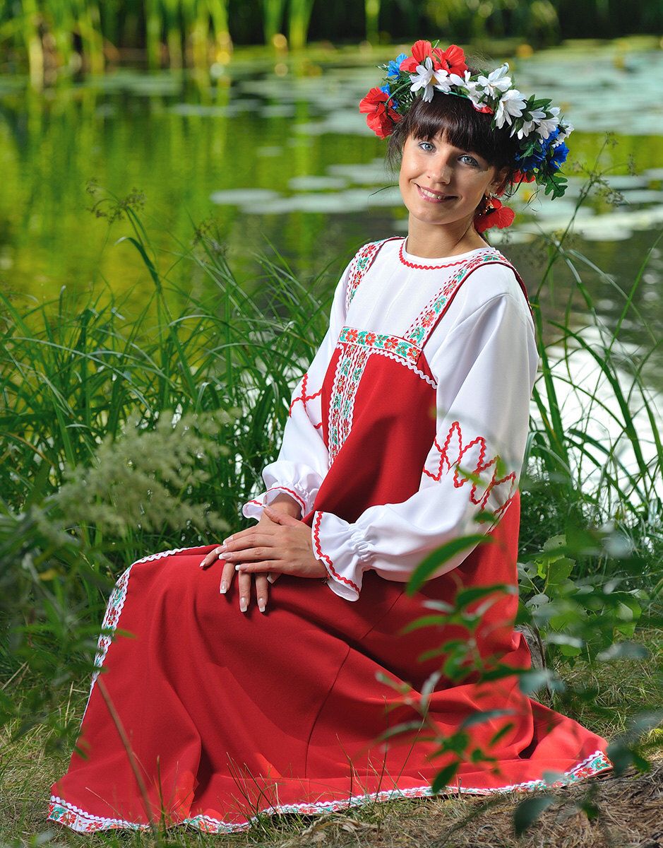 Beautiful girl Girls in Slavic costumes in Medina