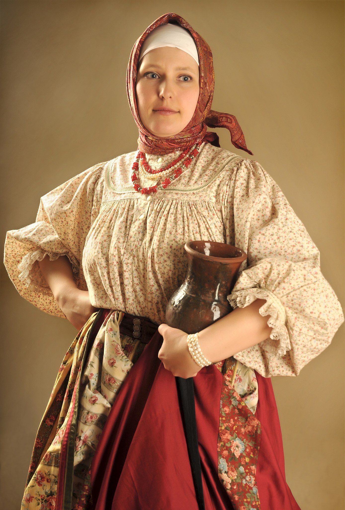 Girls in Slavic costumes in Medina