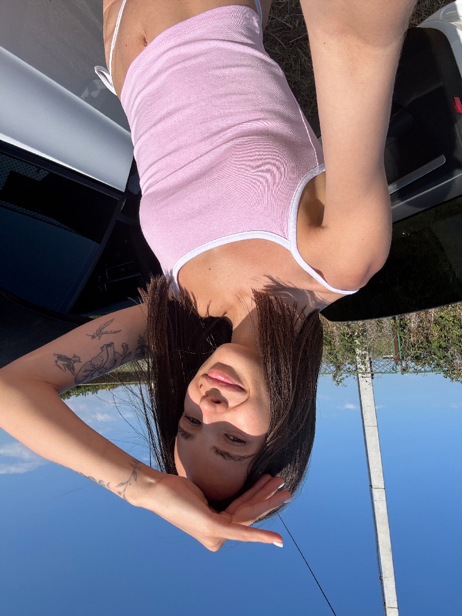 Sexy model Tina in Medina